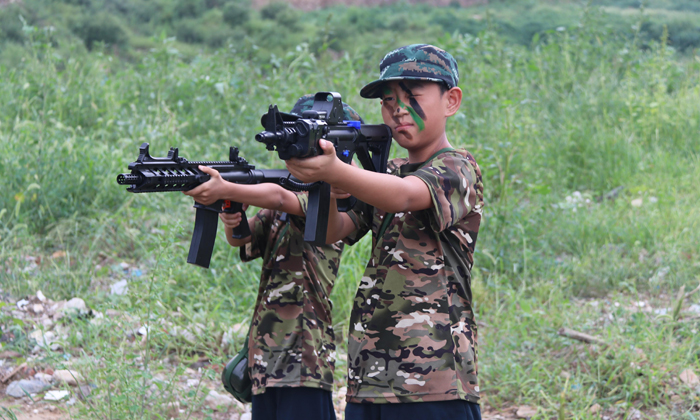 上海少年軍事訓(xùn)練營
