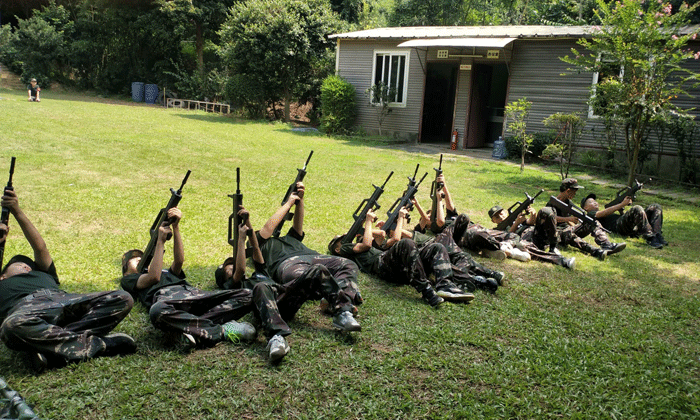 軍事夏令營.gif