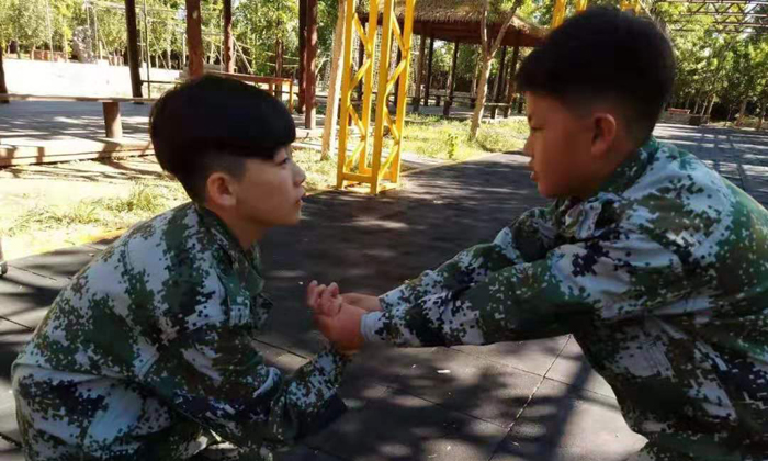 如何快速擒住敵人