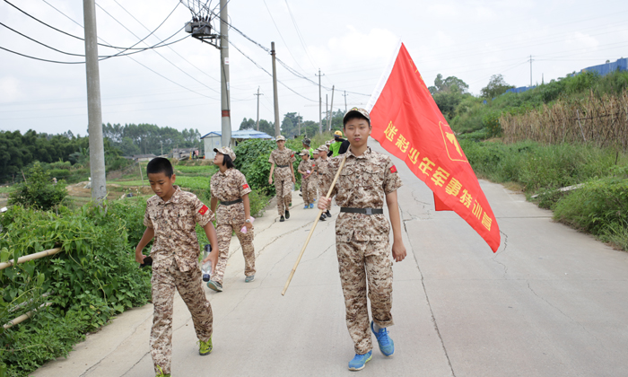 軍訓(xùn)夏令營報(bào)名推薦