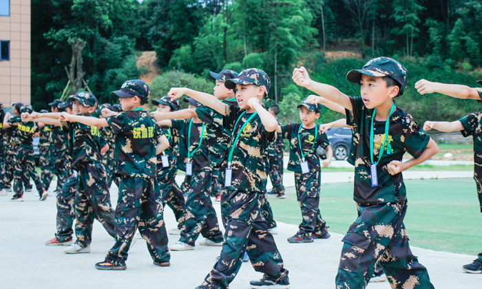 軍訓(xùn)夏令營有哪些