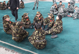 中學生軍事夏令營讓孩子有了哪些改變