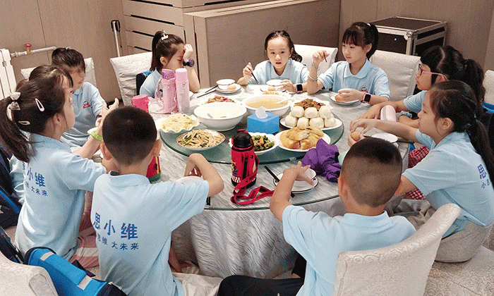 健康飲食，保證營(yíng)養(yǎng)均衡