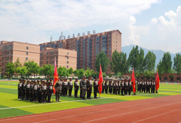 站軍姿，磨煉意志
