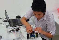 青少年科技夏令營的主要特色是什么？
