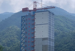 在建基地