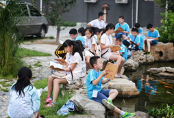 國(guó)學(xué)夏令營(yíng)給孩子煥發(fā)生機(jī)的土壤
