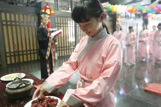 參加孔子禮儀夏令營讓孩子在快樂中成長