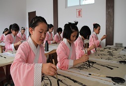孔子禮儀夏令營奠定青少年的國學(xué)基礎(chǔ)