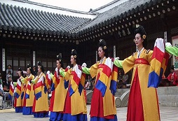 參加韓國游學(xué)夏令營對青少年有什么好處？