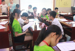 參加口才夏令營讓孩子成為受歡迎的人！