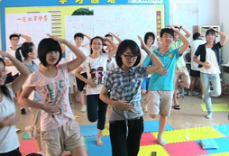 中小學(xué)生口語(yǔ)夏令營(yíng)僅是提高學(xué)生口語(yǔ)能力嗎