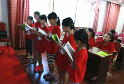 參加外教口語夏令營學習最純正的英語口語