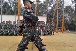 昆明軍事夏令營(yíng)培養(yǎng)孩子的領(lǐng)導(dǎo)能力！
