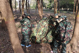參加昆明暑期軍訓(xùn)夏令營感受對抗的樂趣！