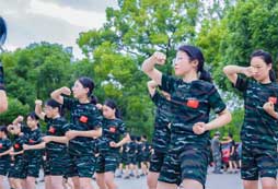 練習軍體拳