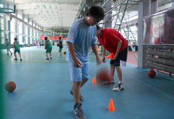 北京籃球訓(xùn)練營適合所有中小學(xué)生參加嗎