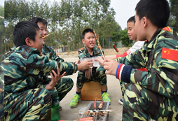 軍中結(jié)下的深厚友誼