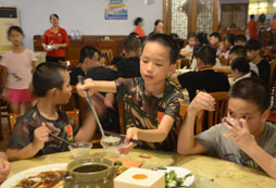 一起吃飯