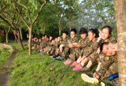 南寧北極星特戰(zhàn)夏令營讓孩子體驗軍旅生活