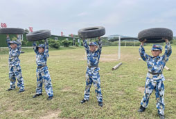 礪劍軍事夏令營(yíng)帶孩子們探索未來！