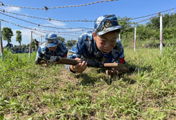 參加礪劍軍事夏令營(yíng)能有體能素質(zhì)的增強(qiáng)！
