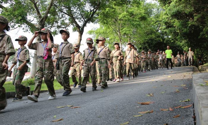 領(lǐng)袖軍事夏令營(yíng).gif
