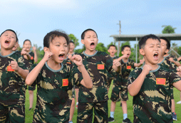 領(lǐng)袖軍事夏令營可以培養(yǎng)孩子的自律能力