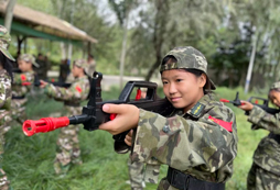 勵(lì)戰(zhàn)營地軍事夏令營帶給孩子哪些成長？