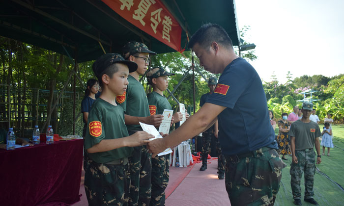 軍事勵志夏令營多少錢