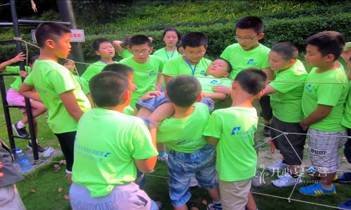 參加中小學(xué)生勵(lì)志夏令營和草原來一場約會(huì)