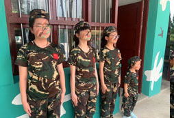 利劍軍事夏令營讓孩子在假期得到鍛煉