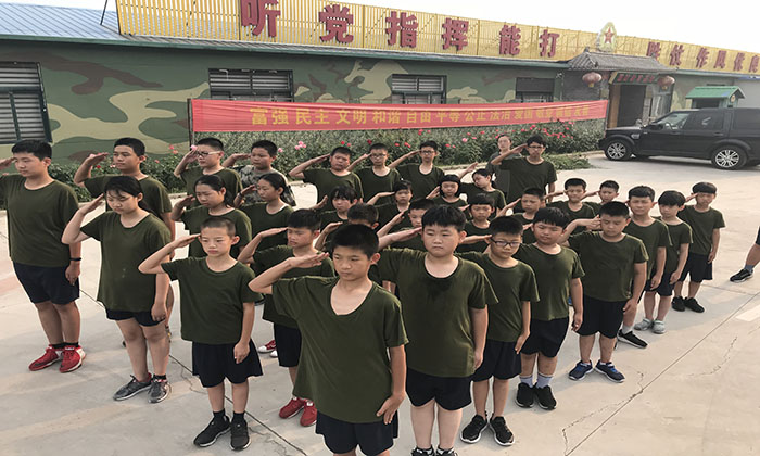 軍事拓展訓(xùn)練