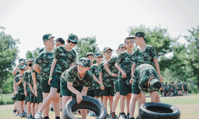 六安軍事夏令營(yíng)的課程特色有哪些？.gif