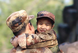 為孩子建立好的學(xué)習(xí)習(xí)慣來(lái)參加六安青少年軍事夏令營(yíng)