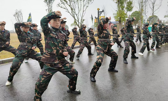 瀘州軍事夏令營(yíng)安全保障夏令營(yíng)有哪些