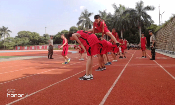 呂梁小學(xué)生體育夏令營.gif