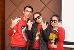 一起?？?/></a>
            <a class=