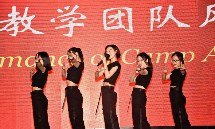 女教師團(tuán)隊(duì)