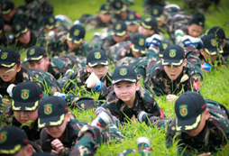 黃埔少年軍校夏令營(yíng)讓孩子度過(guò)一個(gè)安全的暑期！