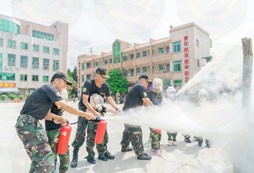 黃埔少年軍校夏令營讓孩子收獲什么？