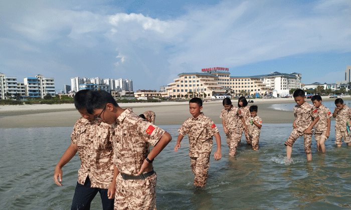 海灘玩耍