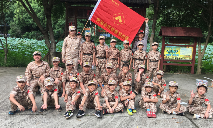 感受軍隊(duì)風(fēng)采