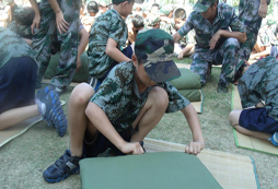 零距離體驗(yàn)軍人日常