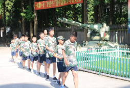 眉山軍事夏令營讓孩子在假期快樂成長