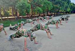 堅(jiān)持