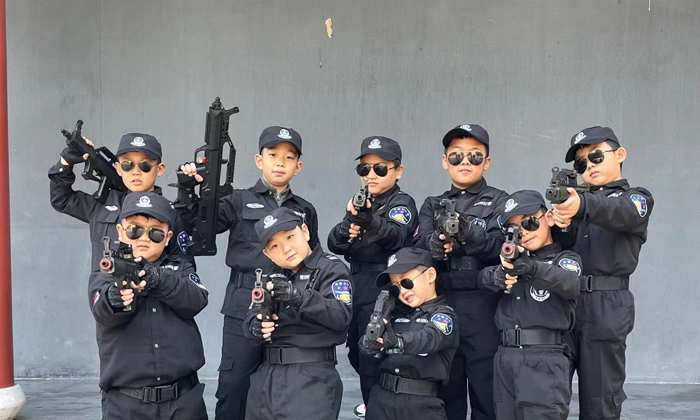 全體武裝出動