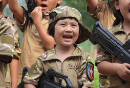 萌童走天下軍事夏令營報名須知有哪些