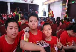 這個(gè)夏天，來(lái)青少年魔術(shù)夏令營(yíng)一起探索科學(xué)的奧秘