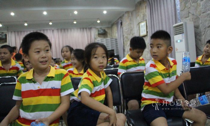 6歲的孩子可以參加暑期魔術(shù)夏令營嗎？.jpg